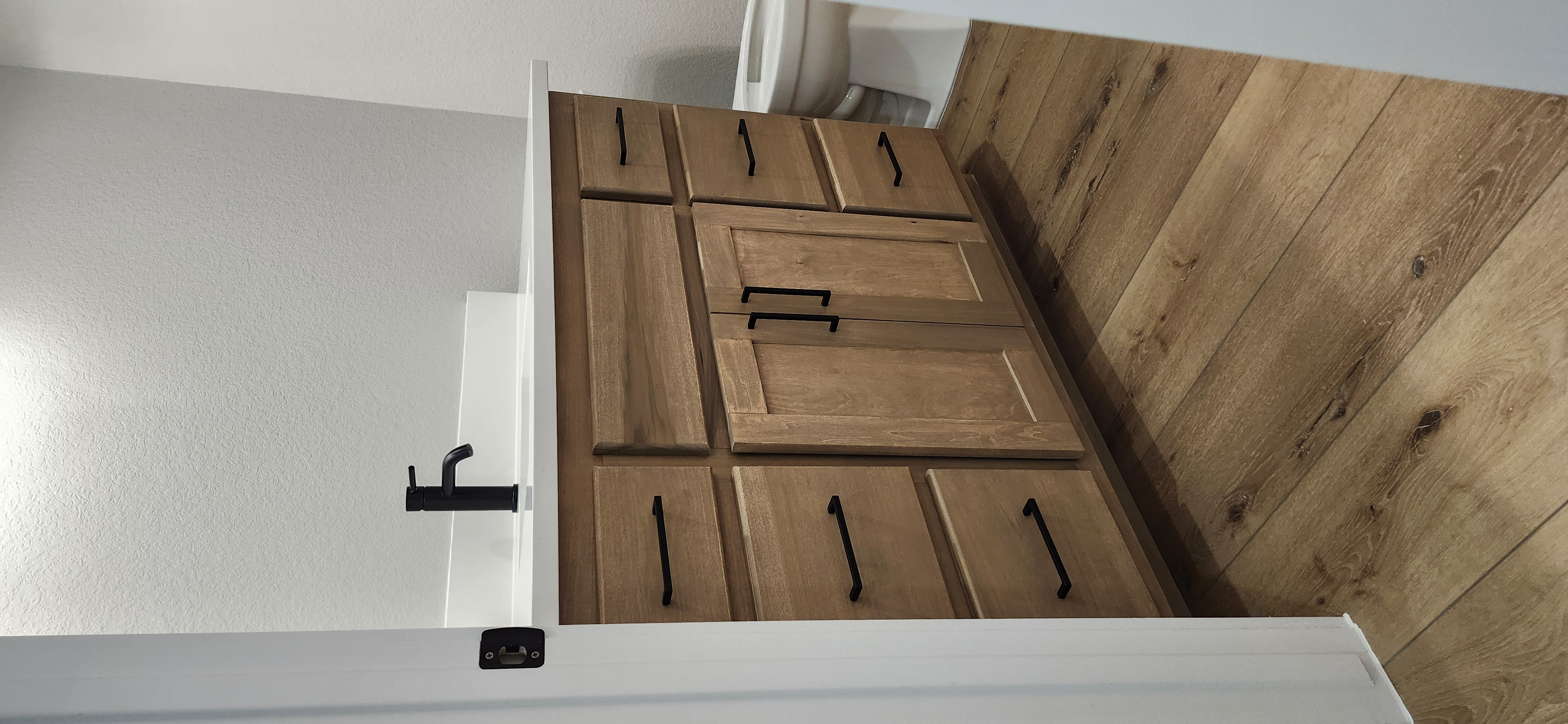 Cabinet & Trim 11